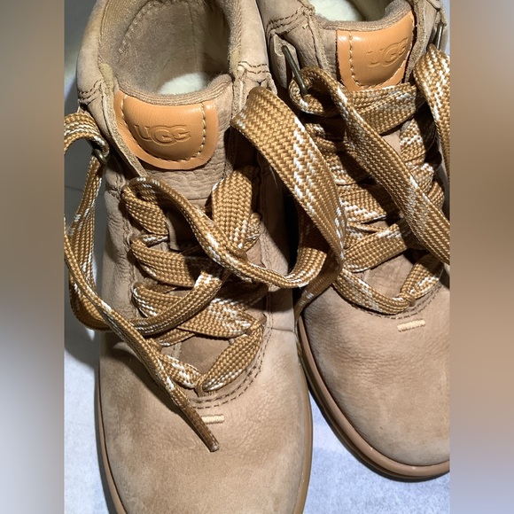 New UGG Tan Women’s Lakesider Ankle Boots - Picture 16 of 16